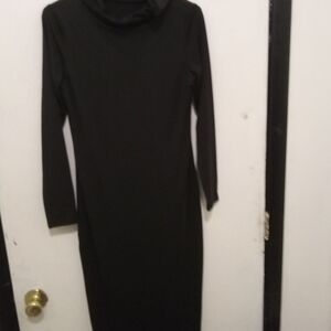 Sleek Black Long-Sleeve Floor Length Dress